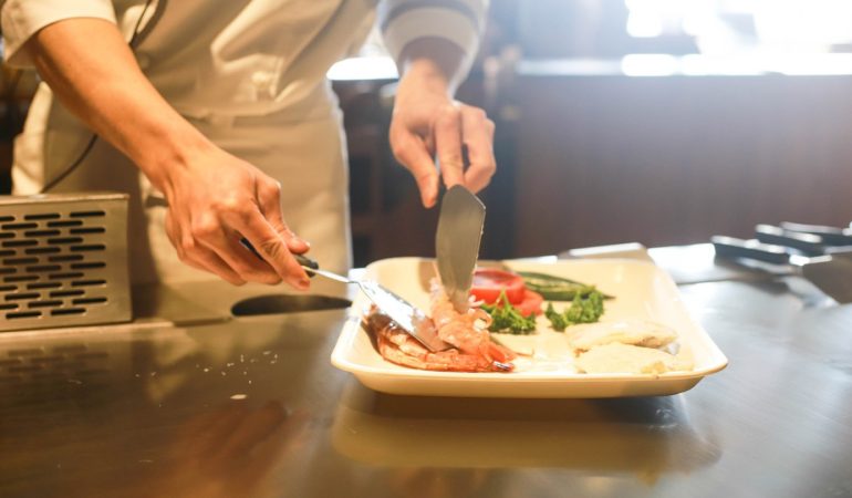 Comment réussir sa recette cuisse de pintade aux girolles ?